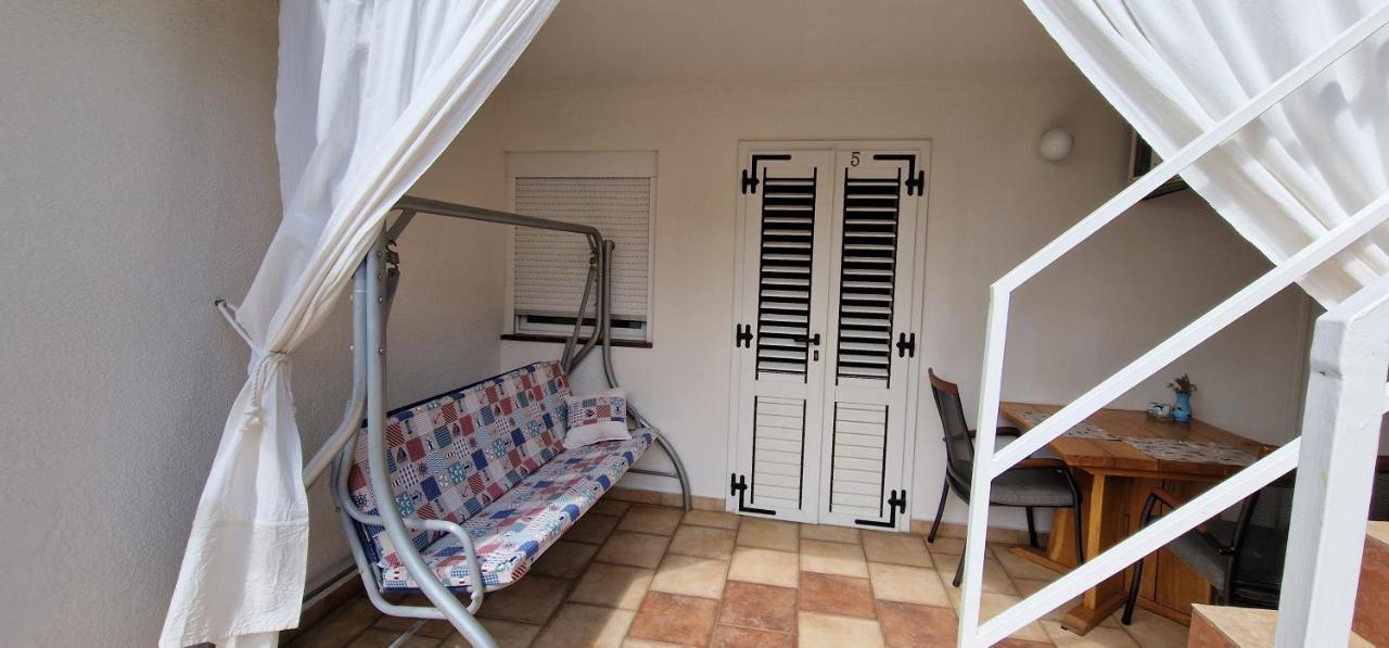 Apartmani Dutkovic วรอสกา ภายนอก รูปภาพ