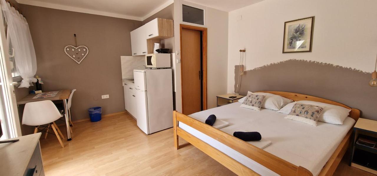 Apartmani Dutkovic วรอสกา ภายนอก รูปภาพ